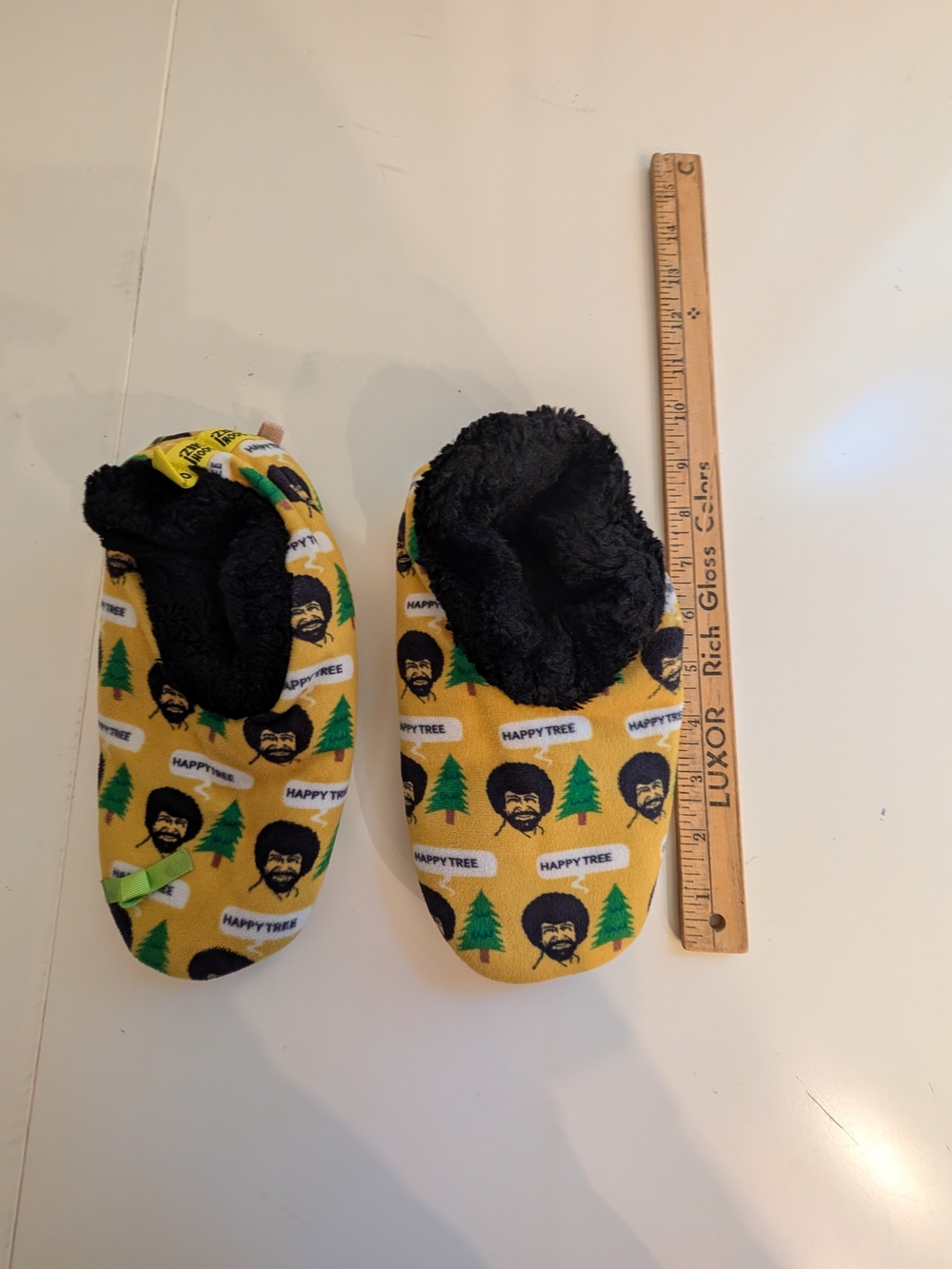 Unisex Yellow 'Happy Tree' Slip-On One-Piece Slippers
